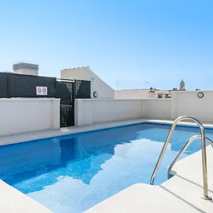 Apartment Picasso With Swimming Pool And Parking In The Center!, Malaga